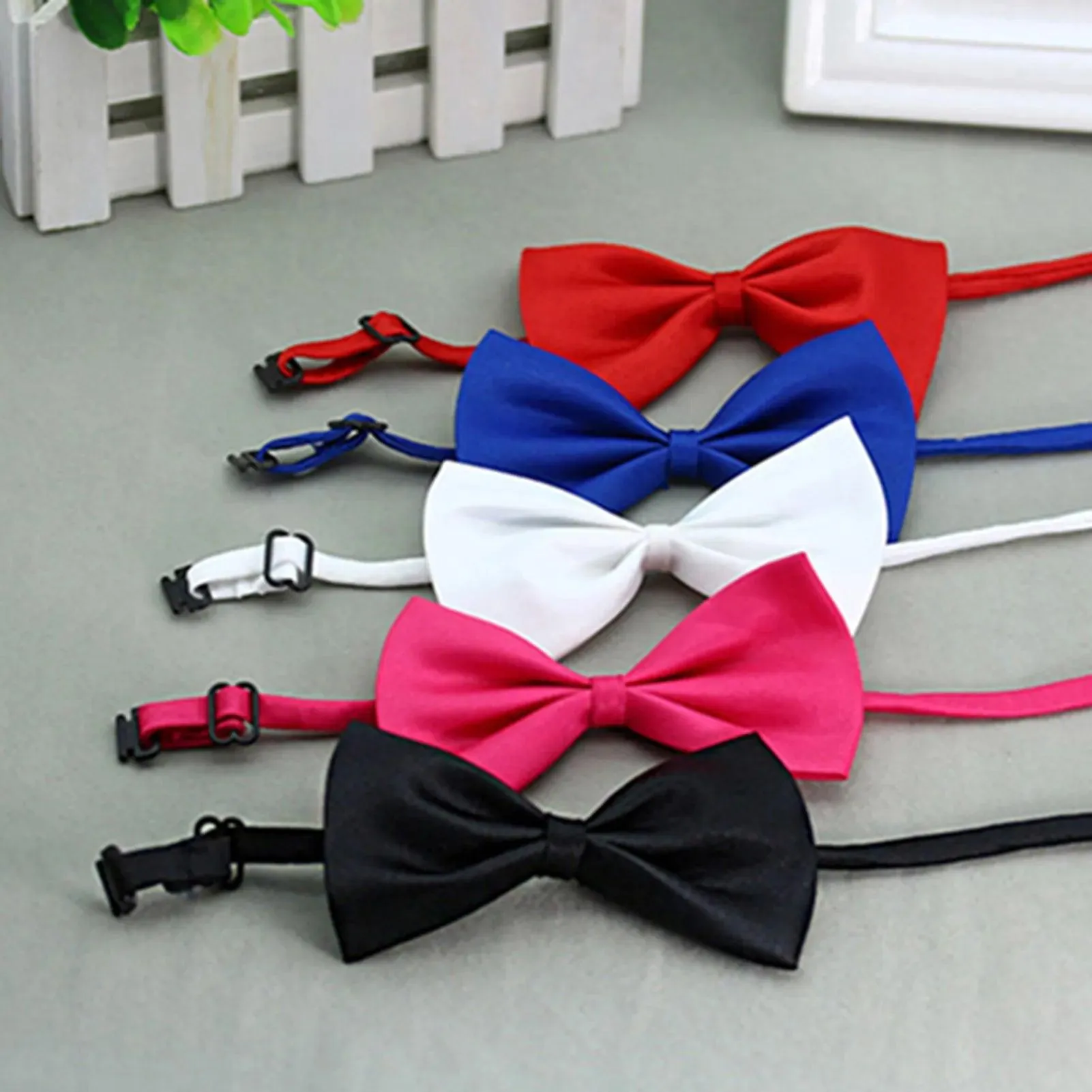 Adjustable Chic Bow Tie for Fashionable Pets: Stylish Dog & Cat Accessory