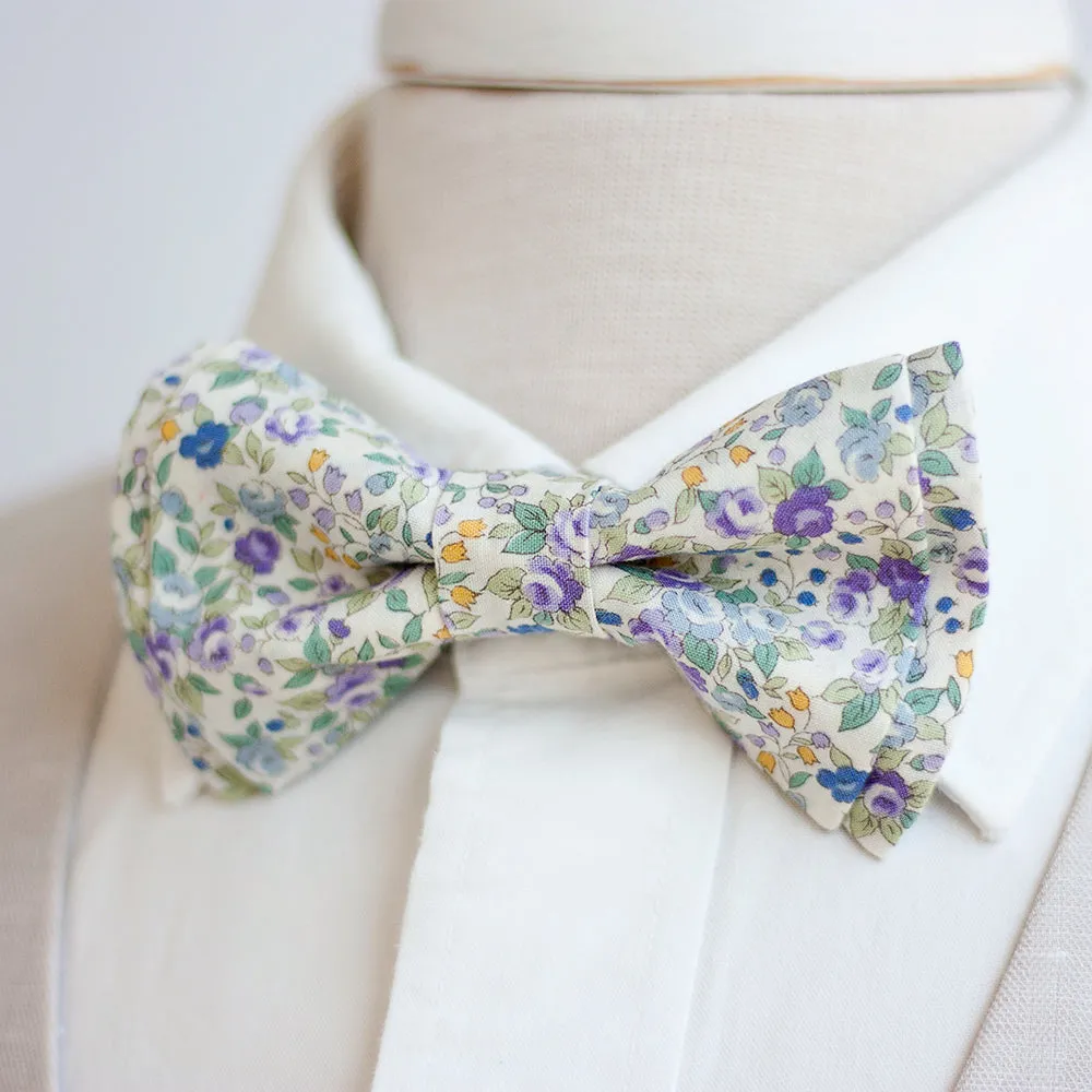 Men's Pre-Tied Bow Tie / Blossoms In Purple