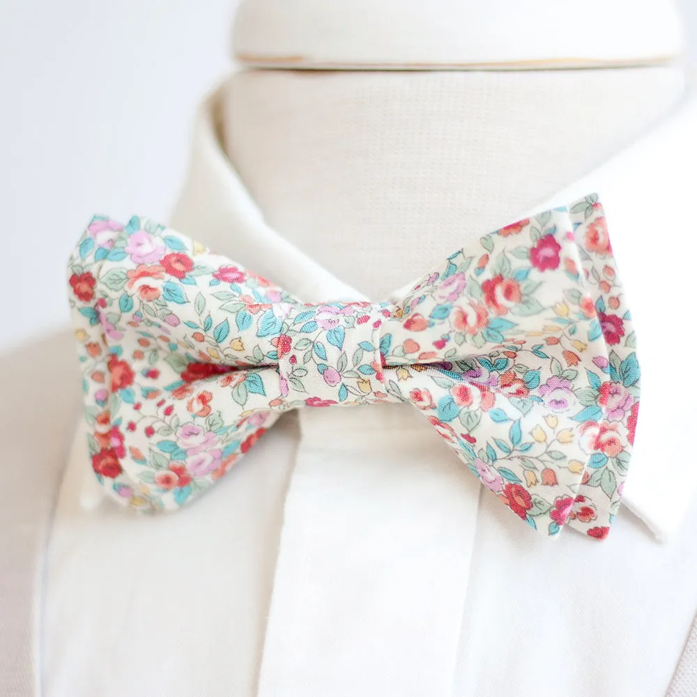 Men's Pre-Tied Bow Tie / Blossoms In Red