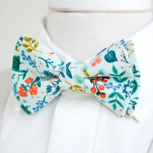 Men's Pre-Tied Bow Tie / Mint Metallic Floral