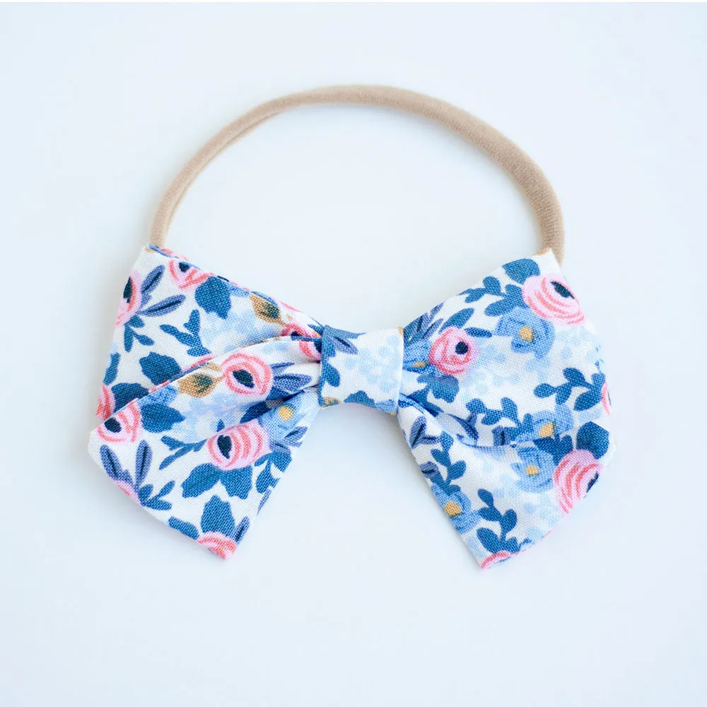 Men's Pre-Tied Bow Tie / Rosa In Periwinkle